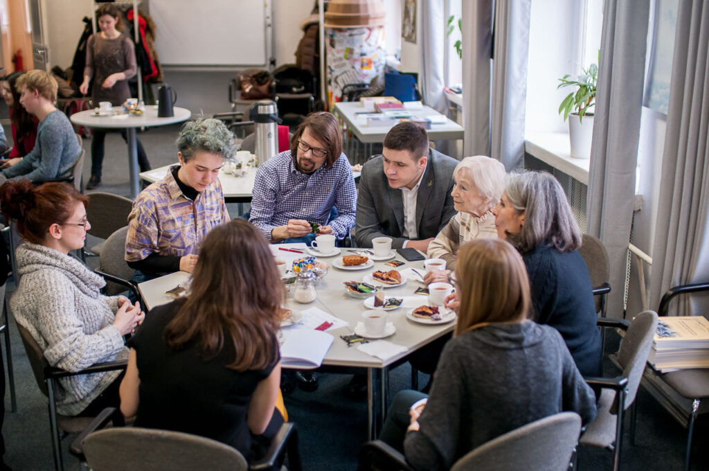 Erstes Programm im Rahmen des Projekts “Humanitäre Geste” Foto 2